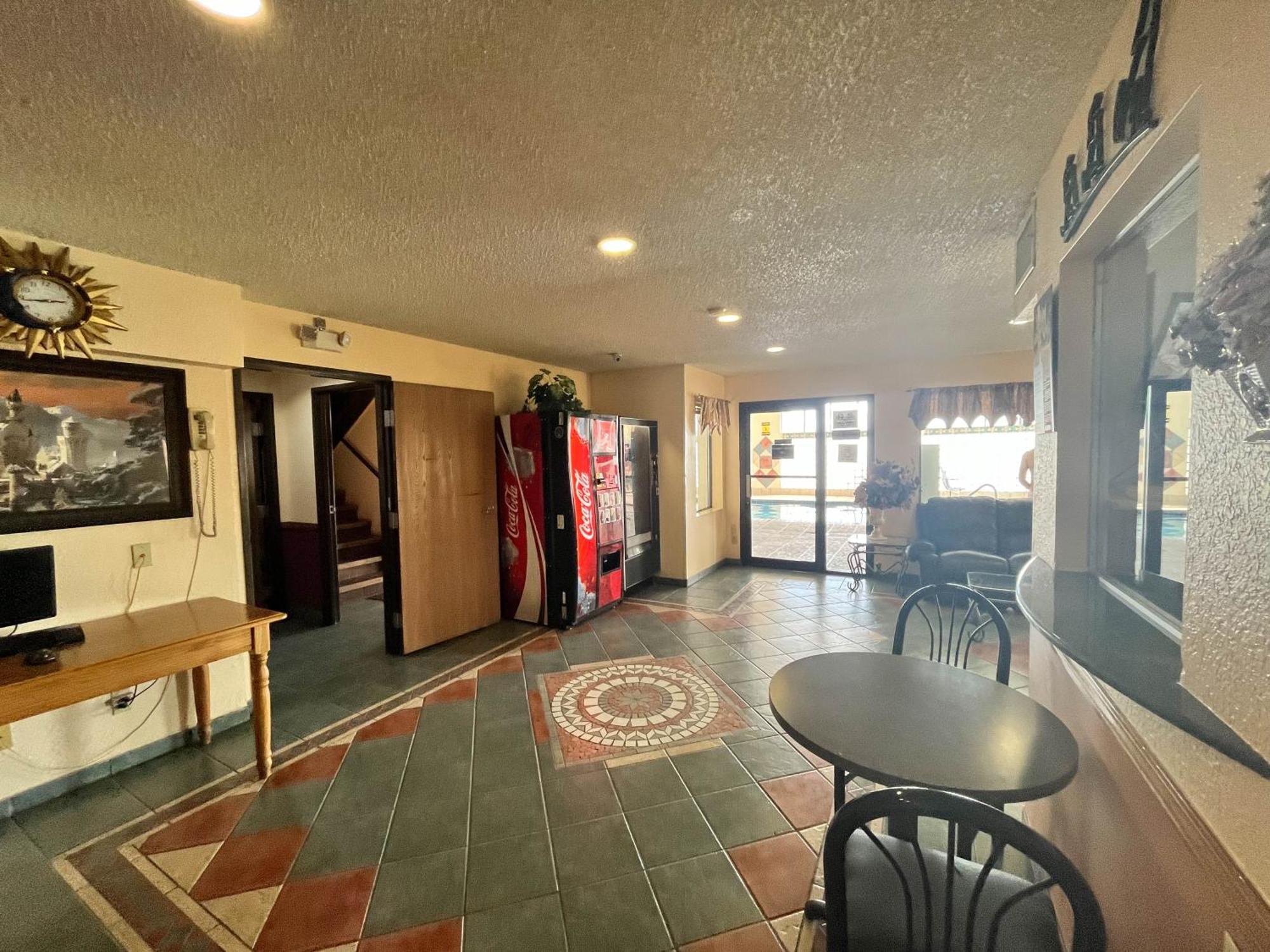 Motel 6 Deming, Nm Esterno foto